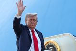 Modriny na rukach prezidenta Trumpa vyvolavaju otazky o zdravi