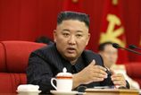 Neocakavane podanie ruk Kim Cong un a juhokorejsky predseda parlamentu sa stretli pred vojenskou prehliadkou v Pekingu
