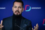 Demokrati vytiahli dokument o lustrovani rodiny Simeckovcov