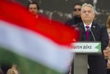 Fidesz oslabuje TISZA vedie v Madarsku o osem percent