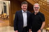 Miroslav Lajcak ma fotografiu so sexualnym predatorom Epsteinom Unikli nove dokumenty