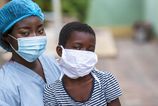Ziadna vakcina ani liek virus s vysokou umrtnostou v Afrike
