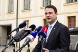 Andrej Babis potvrdil ze minister Petr Macinka zostava vo svojom urade