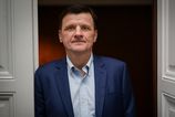 Alojz Hlina Pokutou 50tisic ma chcu pospinit Aj Richard Takac sa fotografuje v tricku Attilu Vegha