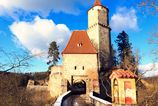 Historia povesti a tipy na vylety Kompletny sprievodca kralom ceskych hradov