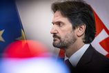 Ministerstvo obrany znizi jas LED obrazovky na budove Kukurica na noc ju bude vypinat