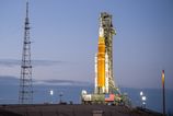 NASA uspesne dokoncila klucovy test tankovania megarakety SLS cim otvorila cestu pre marcovy start misie Artemis II