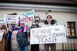 Robert Fico diskutoval so studentmi v Modre za zatvorenymi dverami Chvalil Cinu a Vietnam kritizoval EU