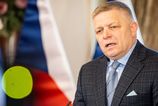 Robert Fico utrpel debakel pri ktorom si s mamou Michala Simecku sotva vystaci