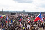 Desatisice demonstrujucich v Prahe Protest proti krokom vlady Andreja Babisa