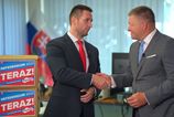 Ficov orchester ma svojich solistov Hraju v nom nielen politici ale aj cirkevne autority nazor Miroslava Kocura