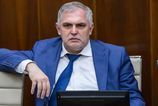 Musi sa to riesit reaguje Roman Michelko z SNS na zrusenie zmluv zo strany FPU O podporu ma prist aj Literarny tyzdennik