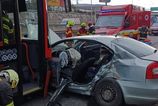Nehoda autobusu na D2 v Bratislave sposobila dopravny chaos v kolone sa zdrzite priblizne 40 minut