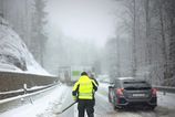 Pre skrizeny kamion bol horsky priechoda Vernar uzavrety Cesta je uz prejazana