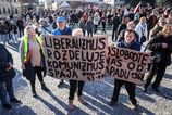 V Nitre protestovalo stovky ludi proti progresivizmu Okrem oakvanej kritiky Michala Simeku sa recnici pustili aj do Roberta Fica
