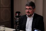 Najdlhsi tyzden Viktora Orbana Bude volebna nedela koncom jeho ery alebo si len upevni moc S Tomasom Strazayom videopodcast