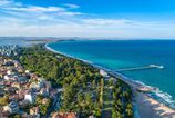 Jarny Burgas prinasa sviezu zelenu atmosferu bahenne kupeles a plaze bez davov turistov