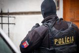 protidrogova akcia pulec v trnave a zvoncine zaistili drogy zbrane aj vybusniny
