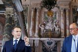 Merz slubuje Macronovi uzke partnerstvo Spolocny zavezok k zjednotenej Europe ma byt pilierom Berlinu
