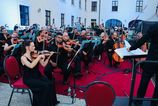 Tosca s hviezdami pod hviezdami Ked operna hudba premenila horucu letnu noc na carovny pribeh