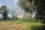 Na Topolcianskej ulici v Petrzalke horel nahromadeny odpad Hasicii plamene rychlo zlikvidovali