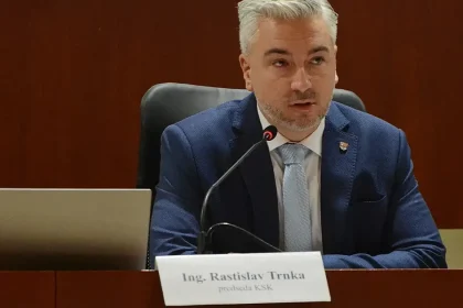 Polícia odmieta obvinenia Rastislava Trnku, pri doručovaní obžaloby postupovala zákonne