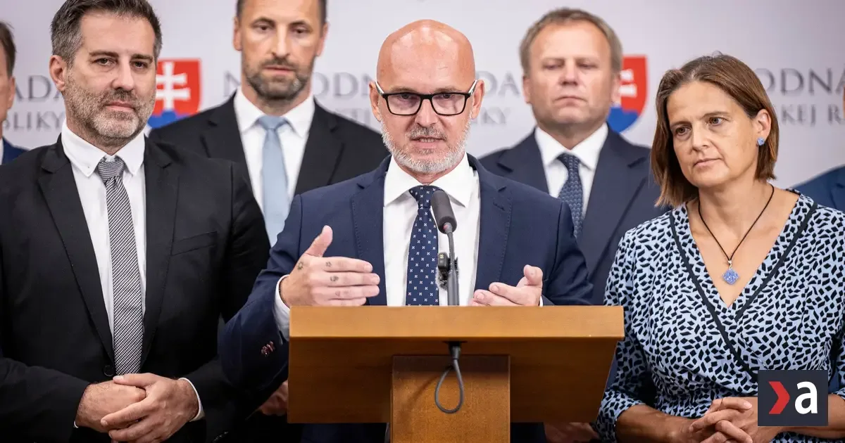 SaS: Vláda zlyhala pri štátnom sviatku a nerobí dosť pre ekonomiku