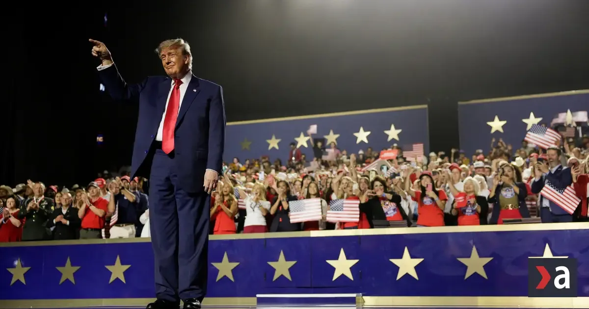 Trump na zjazde republikánov opäť prisľúbil 5000 dolárov pre každého dospelého Američana