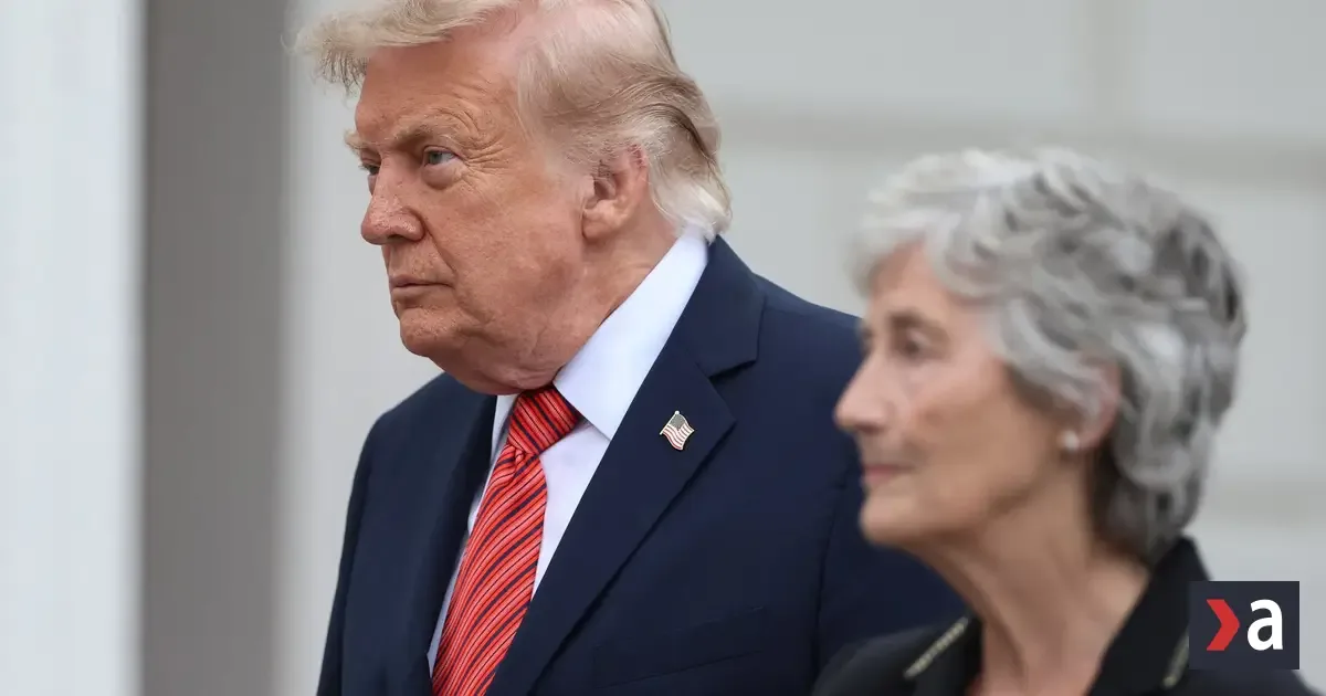 Trump pricestoval do Írska, stretne sa s premiérom aj prezidentkou a zahrá si golf