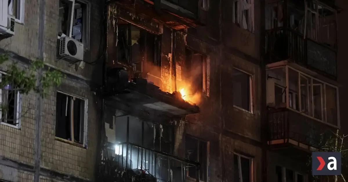 Útoky na Kyjev a Saratov spôsobili požiare a viacero zranených
