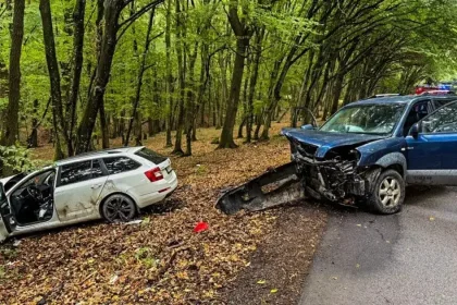Zrážka troch áut pri Rozhanovciach si vyžiadala šesť zranených