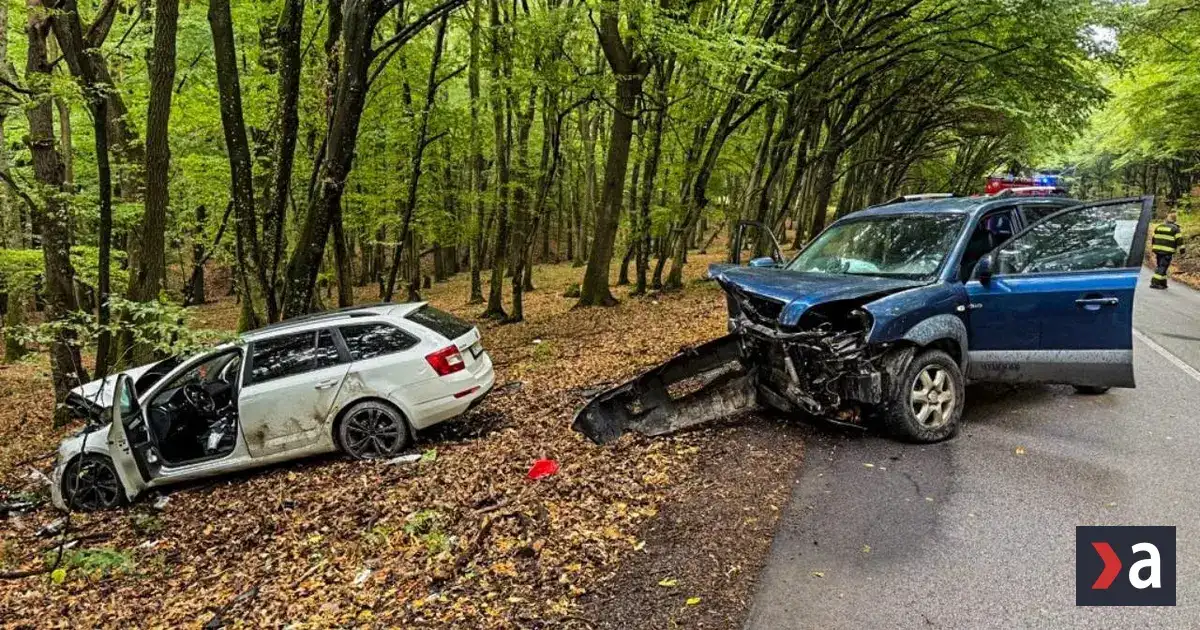 Zrážka troch áut pri Rozhanovciach si vyžiadala šesť zranených