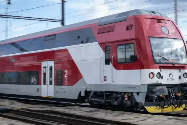 ZSSK rozšíri od októbra nasadenie SBS vo vlakoch